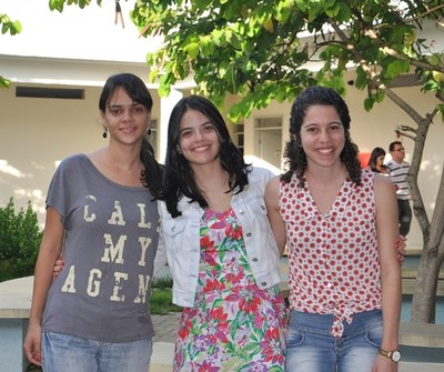 Clarissa França, Haiana Madeiro e Gabriella Monteiro estudaram juntas para as provas de proficiência