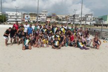 Equipe posa para foto após treino