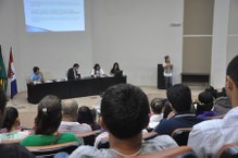 A professora Alessandra falou sobre a necessidade de ligar o Direito aos estudos das Ciências Sociais