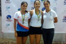 Lais Souza e Fernanda Alves,  campeãs na categoria dupla feminina