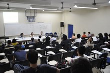 As temáticas foram escolhidas a partir de assuntos discutidos em sala de aula