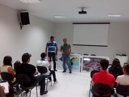 Estudantes de Agronomia participam de palestra promovida pela CPLA