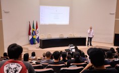 Erivaldo Farias iniciando a reunião