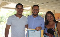 João Paulo (centro) aprovado para o Mestrado em Eletroquímica da Ufal e UFBA