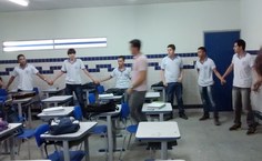 Açao do Pibid na Escola Théo Brandão