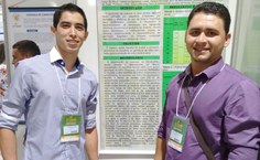 Alunos do Ceca em apresentação de trabalho no evento