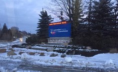 Entrada da Laurentian University