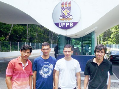 Clemerson Menezes, Djair Paulino, Antonival  Lopes e Ricardo Alves, mestrandos em Matemática na Universidade Federal da Paraíba