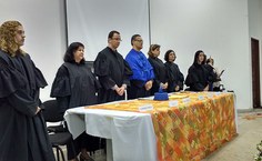 Mesa da cerimônia de Colação de Grau