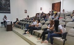 Alunos debatem sobre o tema das drogas de forma interdisciplinar