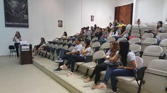 Alunos debatem sobre o tema das drogas de forma interdisciplinar