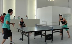 Alunos praticando a modalidade esportiva