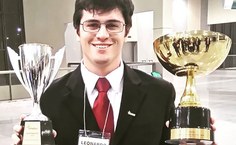 Trofeu pelo projeto social e equipe revelação