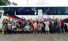 Alunos e professores partiram com destino à Caruaru