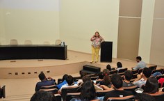 Eliana Maria de Oliveira Sá, profissional com experiência nas áreas de administração pública e inovação, fez a palestra de abertura. (1)