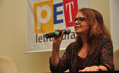 Conferência de abertura da Semana de Letras foi com a professora da Universidade Federal de Uberlândia, Eliane Mara Silveira