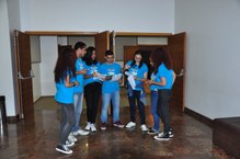 Parte da equipe dos 138 monitores que atuam na 8ª Bienal Internacional do Livro de Alagoas (Foto - Deriky Pereira)