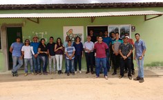 Grupo na unidade da Cooperagro