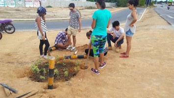 Estudantes da Ufal realizam mutirão para reestruturar conjunto em Rio Largo