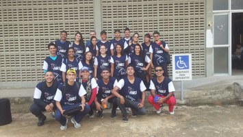 Estudantes de Educação Física participam de trilha em aula ambiental