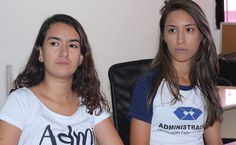 Lizandra Araújo e Larissa Oliveira, alunas do terceiro período de Administração do Campus Arapiraca, integram o grupo