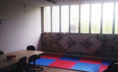 Sala tem espaço para estudar e descansar antes das aulas