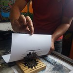 Alunos de Design fazem visita técnica e oficina de xilogravuras