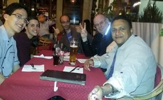 Da esquerda para a direita - Erving, Paloma - doutoranda espanhola, Daniel Jaque - orientador espanhol, José Garcia Solé - líder do grupo de pesquisa, Carlos Jacinto - orientador brasileiro