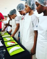 Alunos criam MasterChef Vergel e proporcionam oficinas de gastronomia