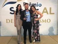 O estudante de Jornalismo da Ufal Maurício Manoel foi vencedor do Prêmio Sincor AL deste ano.