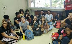 O espaço ficou pequeno para a quantidade de estudantes que acompanharam a sessão