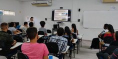 Estudantes receberam orientações para evitar evasão