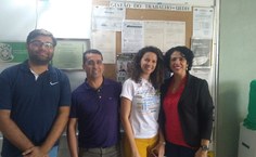 Sandra e Thiago com representantes do Hospital Regional.jpeg