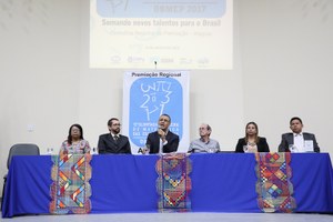 Estudantes recebem premiação regional da Olimpíada Brasileira de Matemática