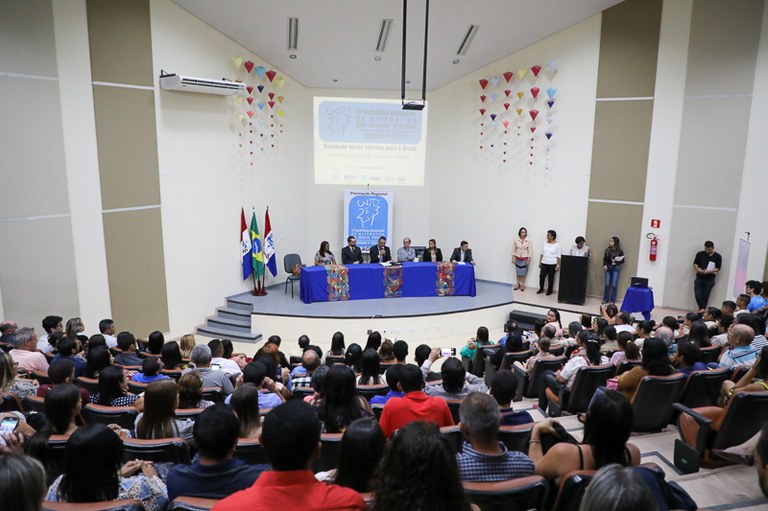 Solenidade de premiação regional da Obmep. Fotos: Renner Boldrino