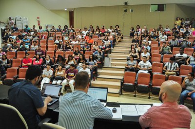 Os estudantes dos demais campi que também foram contemplados pelas bolsas, devem conferir os horários e locais dos acolhimentos (Fotos: Renner Boldrino)