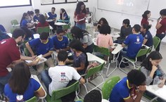 Alunos na aula experimental. Foto: Alícia Silva