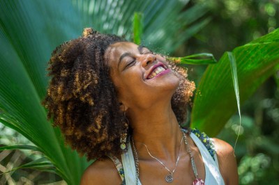 Ensaio com as mulheres atendidas pela ONG. Fotos: Jéssica Conceição