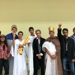 Tribunal representado por alunos simula julgamento de caso sobre escravidão