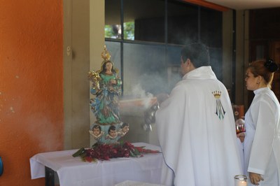 Imagem da padroeira de Maceió está peregrinando durante todo o ano na capital e veio até a Ufal, representando a Paróquia Universitária (Fotos: Pedro Ivon)