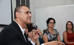 Vice-reitor,_José_Vieira,_destaca_a_alegria_do_lançamento_do_Programa_Línguas_Estrangeiras_no_Interior._Foto_Thiago_Prado_2.jpg