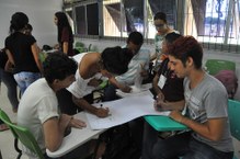 Estudantes_participam_de_dinâmica_em_curso_sobre_qualidade_de_vida_acadêmica.JPG.jpg