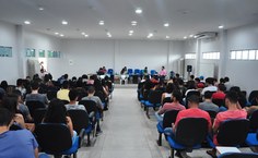 Primeiro dia de confirmação de matrículas