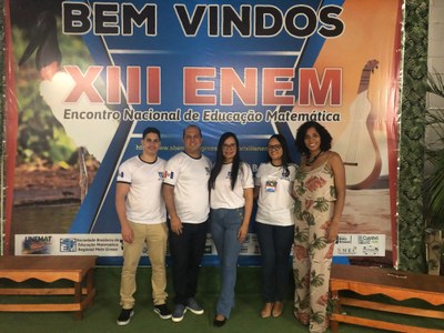 Carloney Alves e os estudantes Joenneyres Raio de Souza Amancio, Williane Costa Ferreira, Leila Carla dos Santos Quaresma e Agda Isabele Gonçalves Honorato