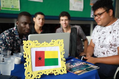 Atualmente, mais de cem estudantes são estrangeiros na Ufal.  (Fotos: Blenda Machado)