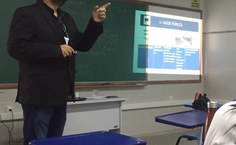 Professor Pierre Escodro apresentando dados sobre justificativas da alta mortalidade