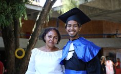 Maria Vânia Monteiro com o filho Eduardo Monteiro