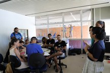 Estudantes fizeram perguntas e farão um relatório sobre comunicação institucional