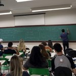 Projeto “Help me” auxilia calouros do curso de Matemática