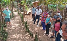 Reunião com os agricultores